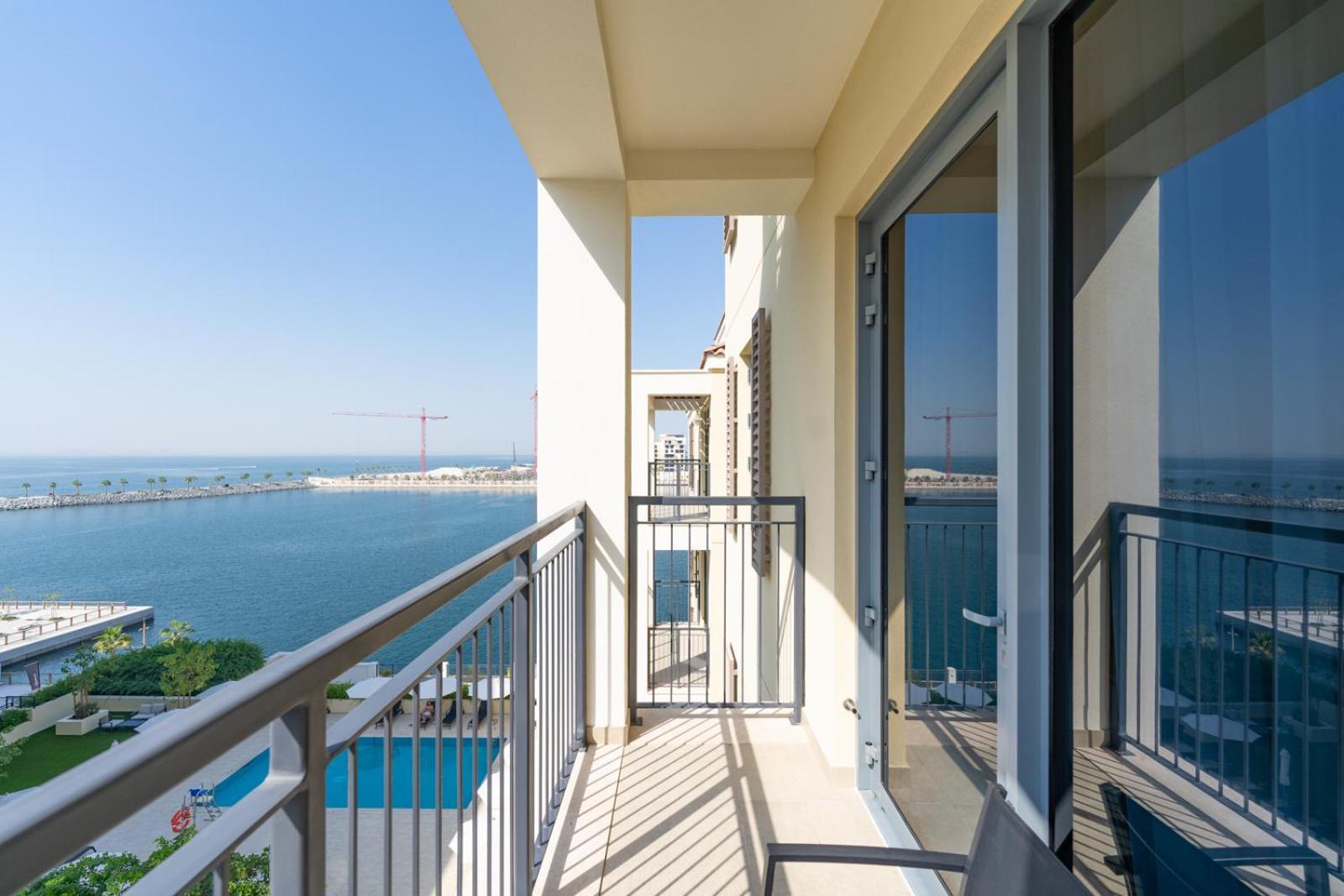 La Sea View 1 Bedroom, Holiday home *
